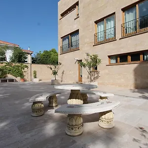 apartamentos-villablino-arturo-soria.besthotelstoledo.com/